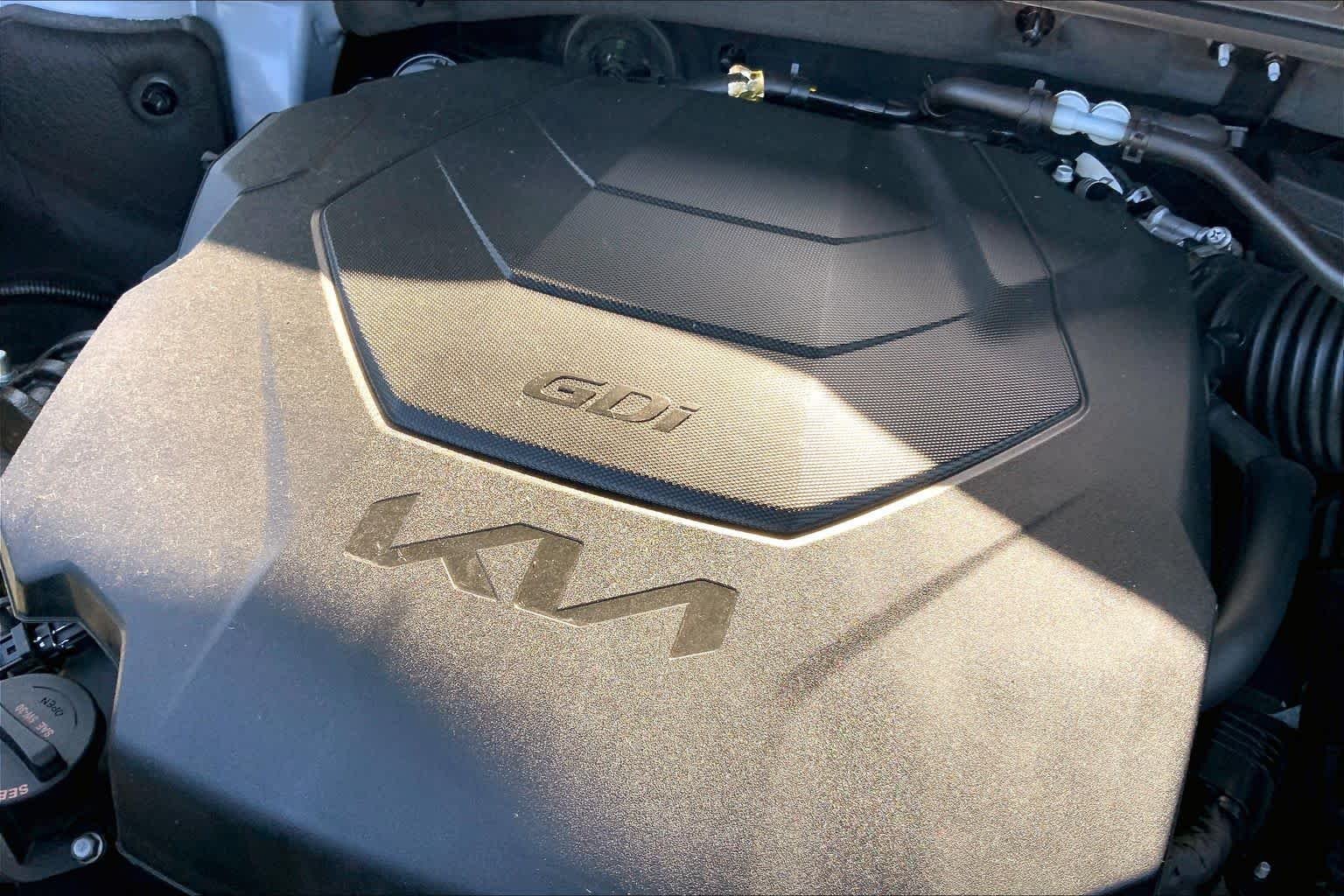 Used 2025 Everlasting Silver Kia S image 29