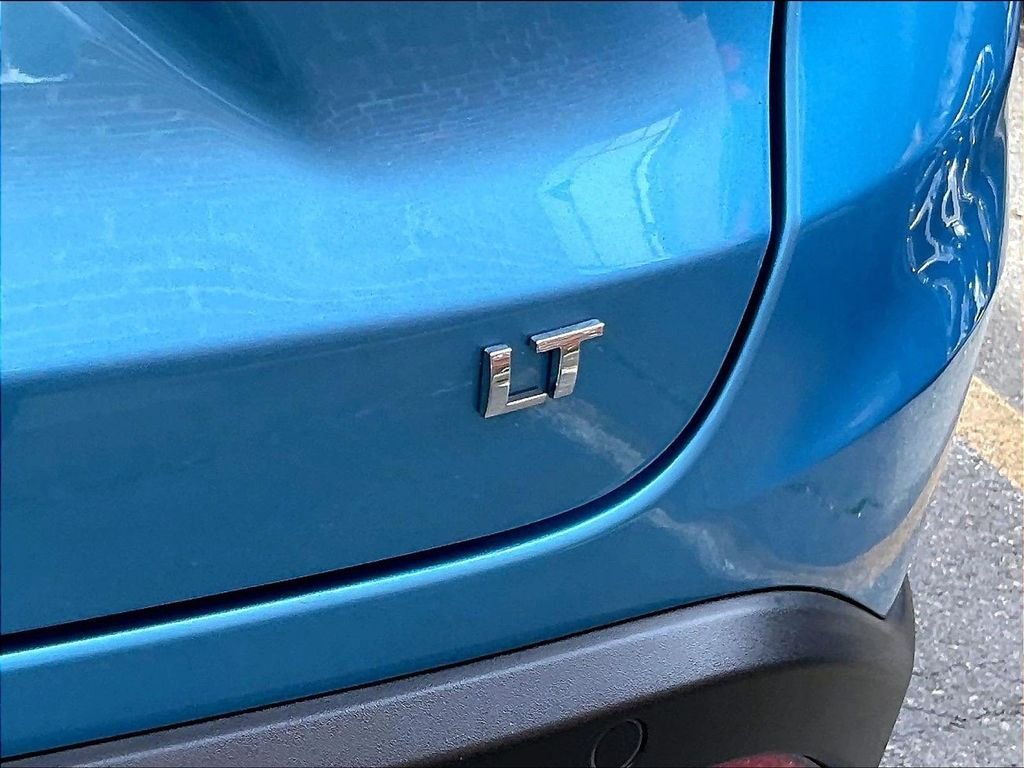 Used 2025 Blue Chevrolet LT image 27