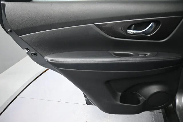 Used 2019 Gray Nissan SV image 18
