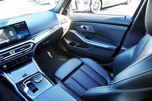 Used 2023 White BMW 330i image 20