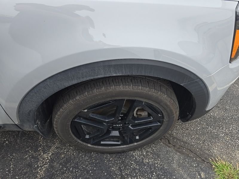 Used 2024 Gray Kia EX X-Line image 8