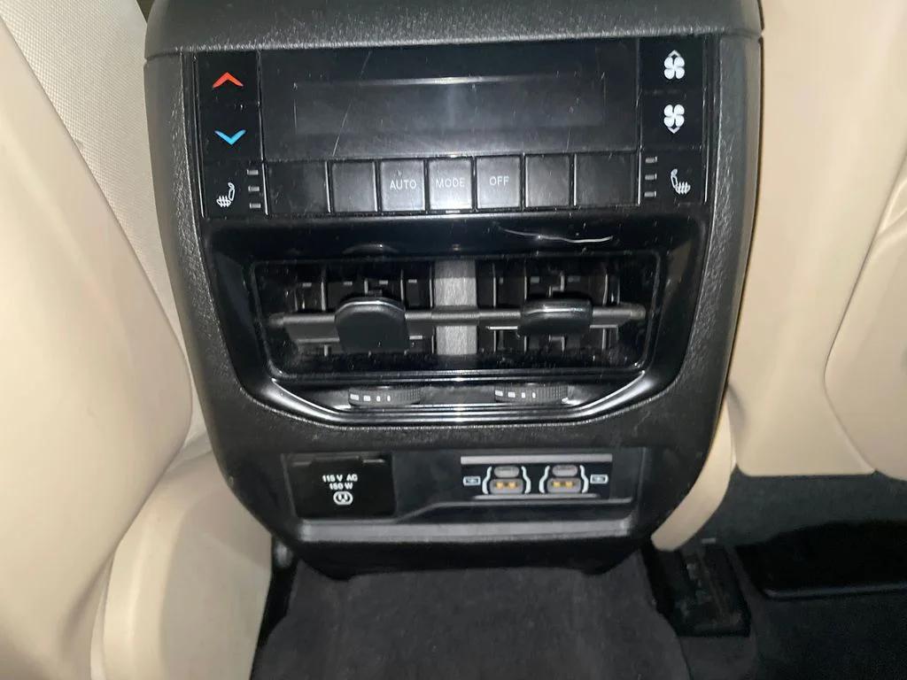 Used 2021 Baltic Gray Metallic Clearcoat Jeep Limited image 27