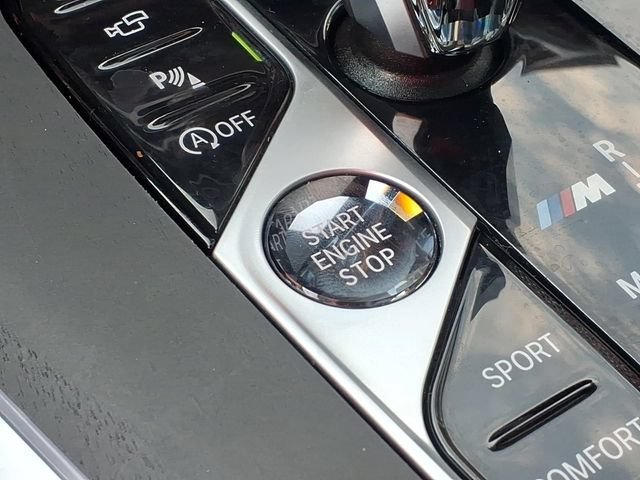 Used 2021 Black BMW M50i image 12
