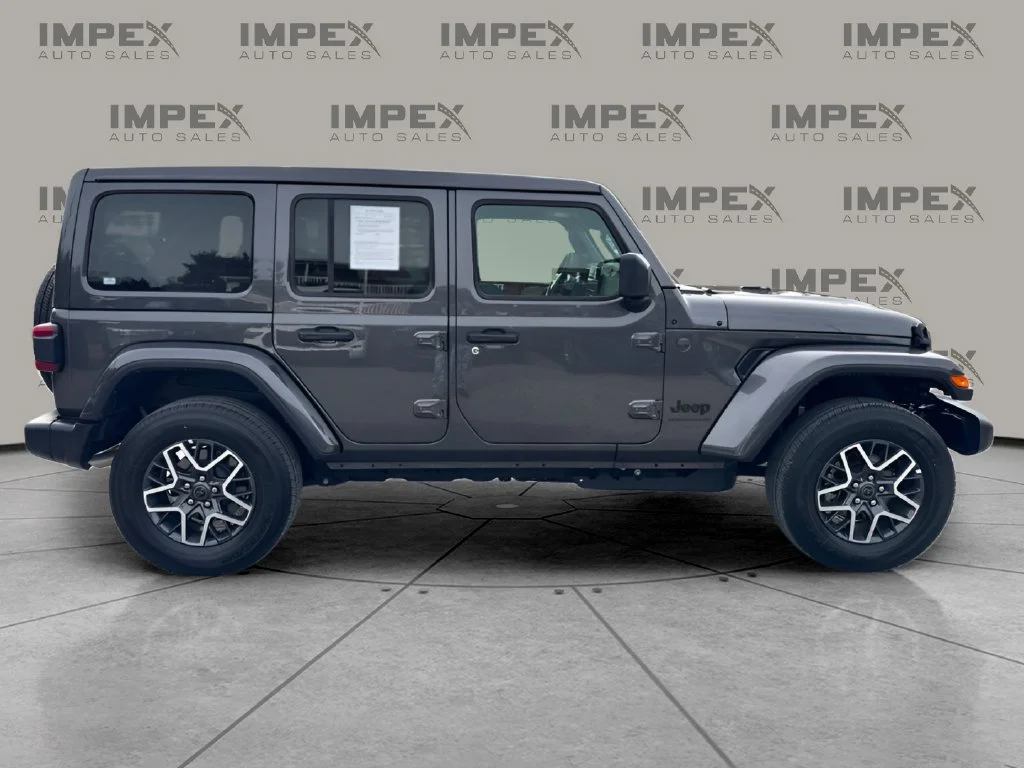 Used 2026 Gray Jeep Sahara image 6
