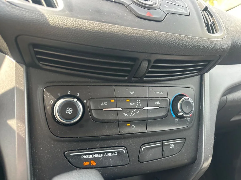 Used 2019 White Ford S image 12