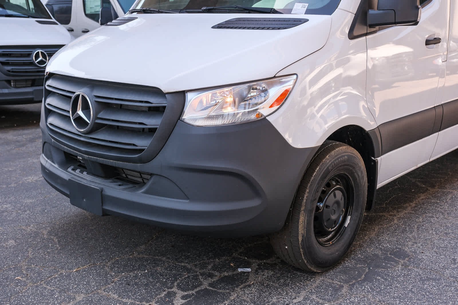 New 2025 Arctic+White Mercedes-Benz Cargo 144 WB  RWD 2.0L 4-Cylinder image 11