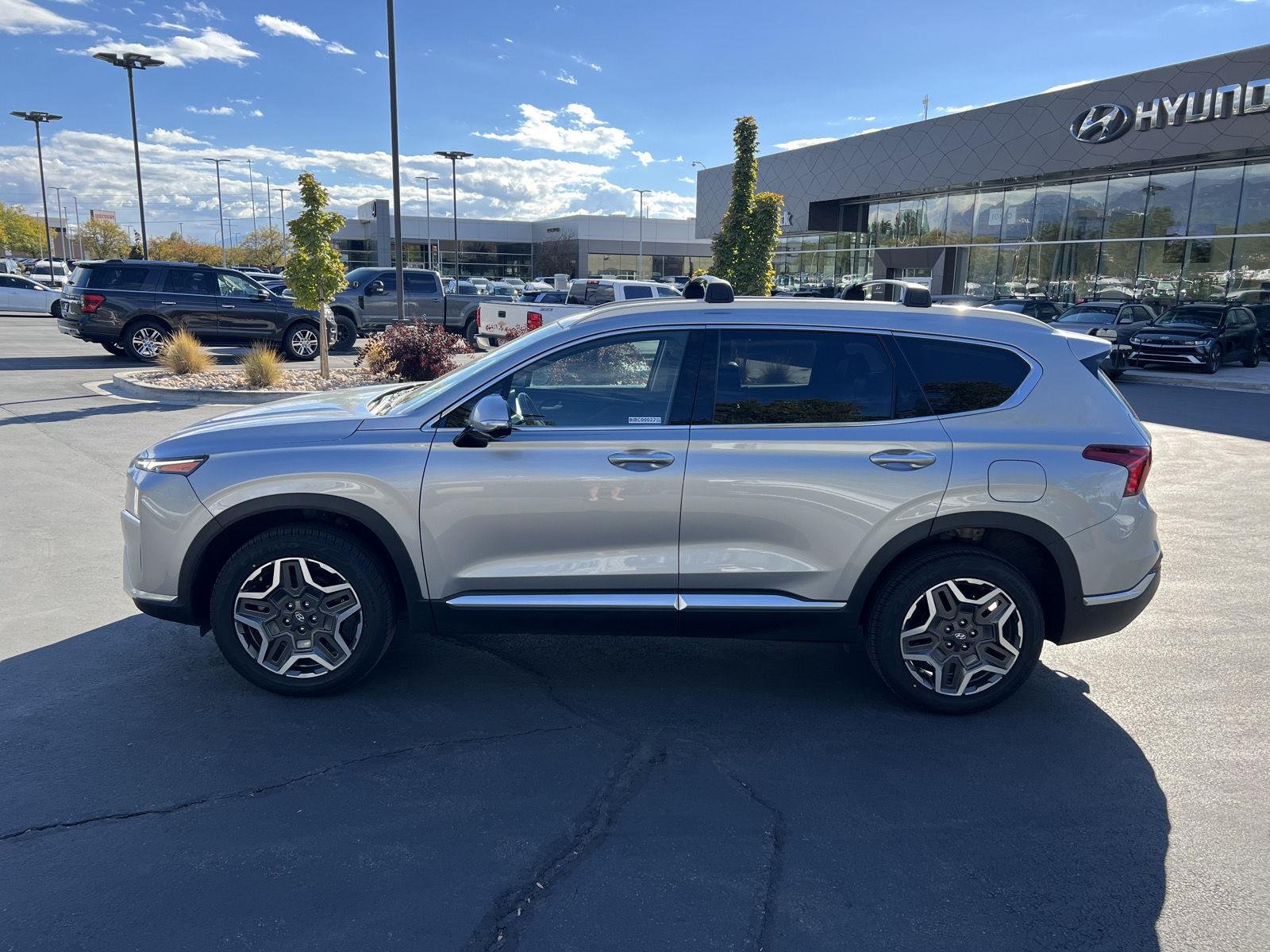 2023 Hyundai Santa Fe Limited - Photo 22