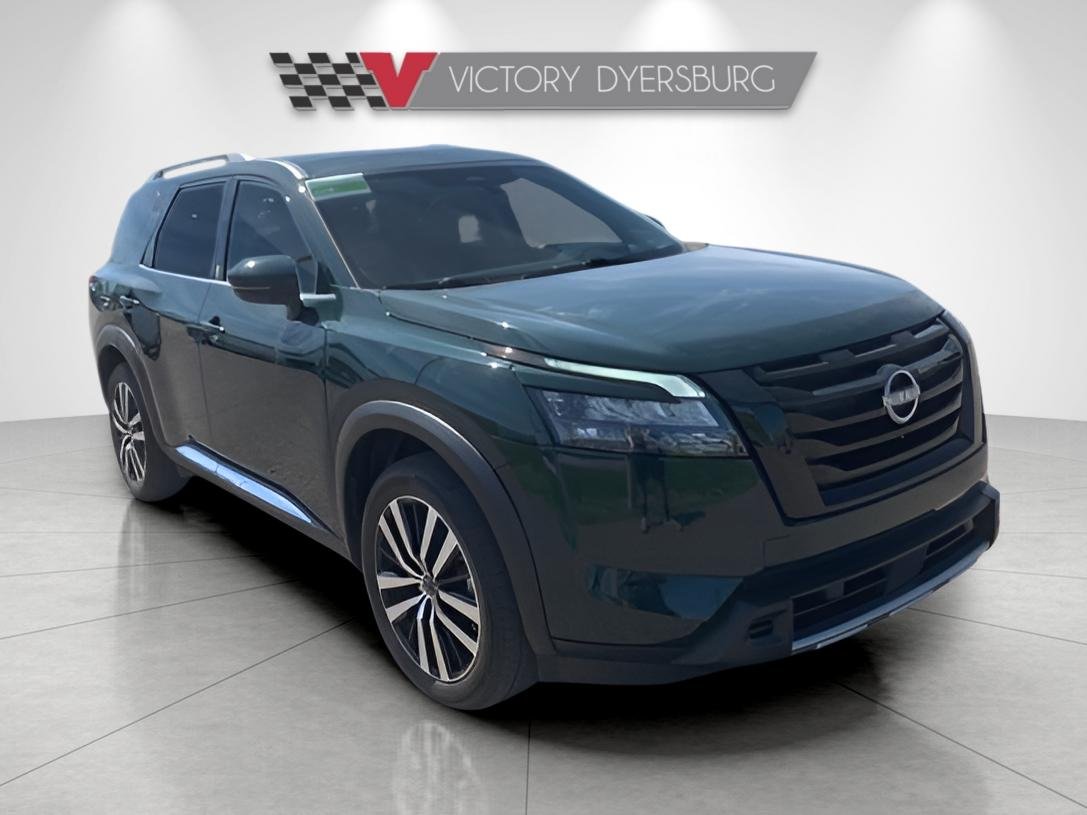 Used 2025 Black Nissan Platinum image 2