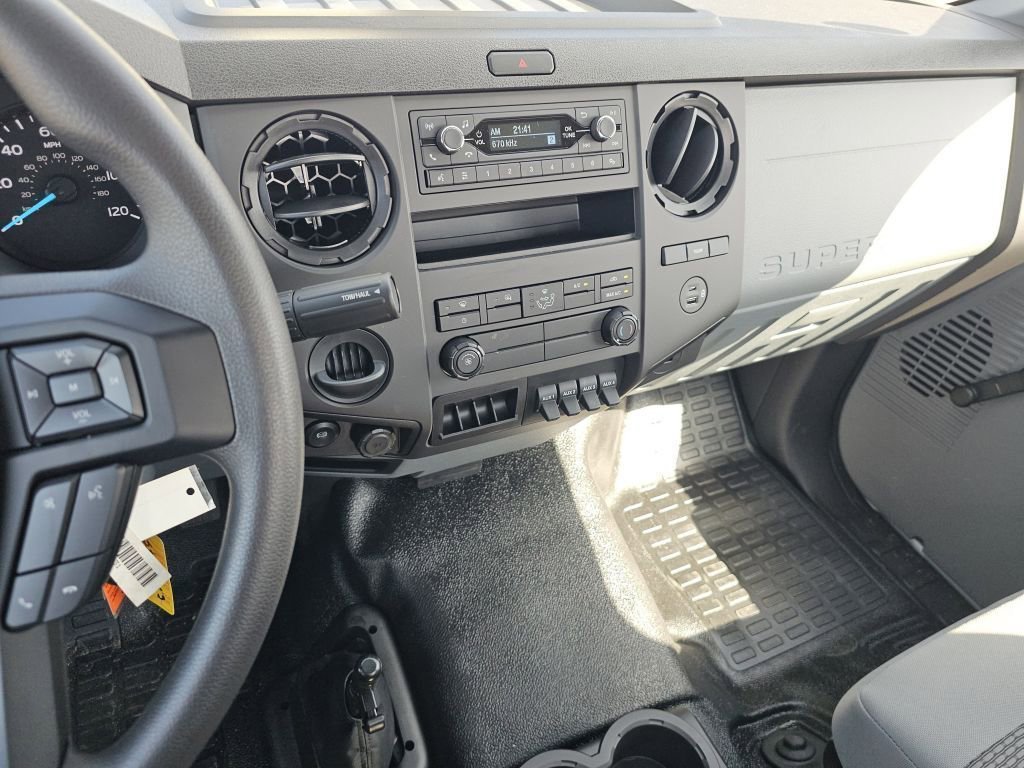 New 2025 Oxford White Ford Base image 32