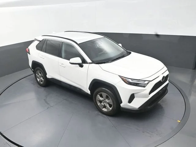 Used 2024 White Toyota XLE image 23
