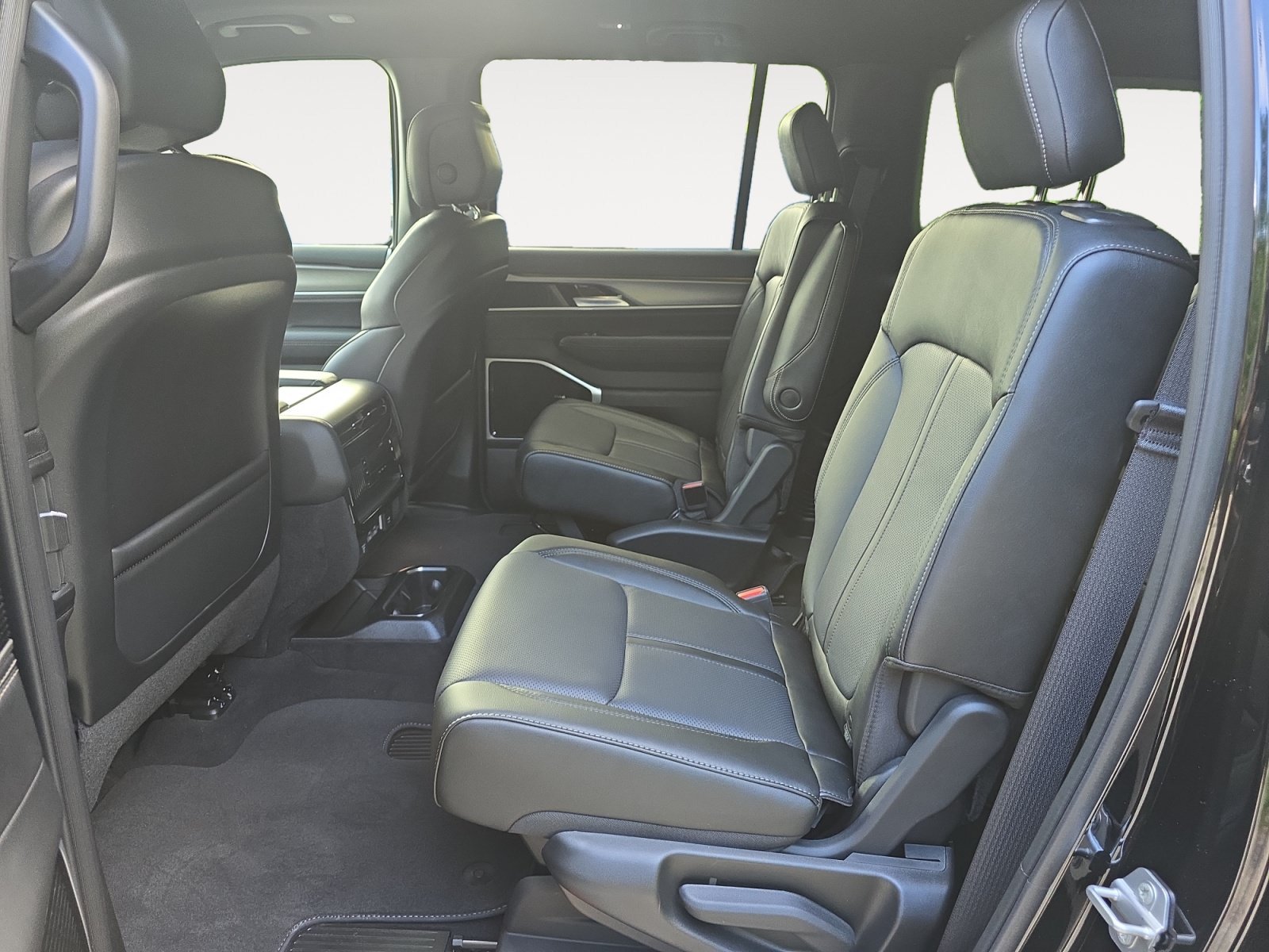 New 2026 High Gloss Black Jeep Limited Altitude image 24