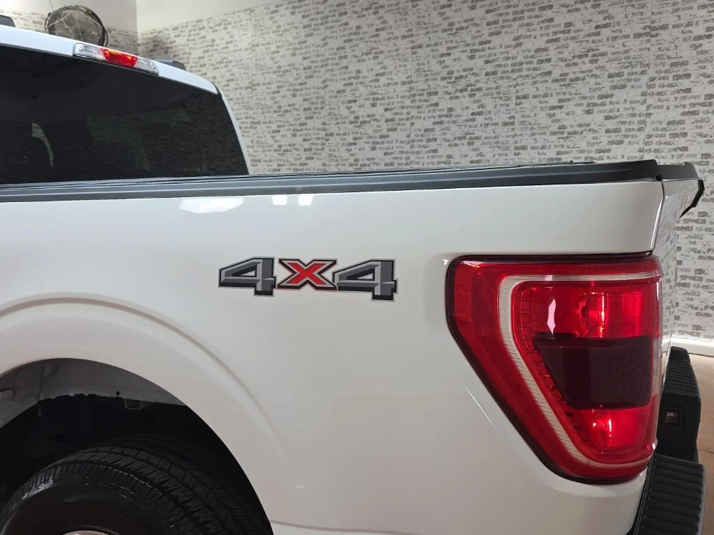 Used 2021 White Ford XLT image 5