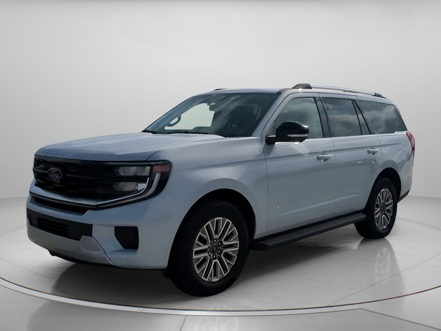 New 2026 Space Silver Metallic Ford Platinum® image 9