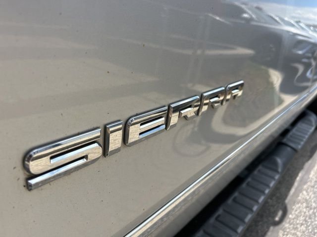 Used 2015 Silver GMC Base image 9