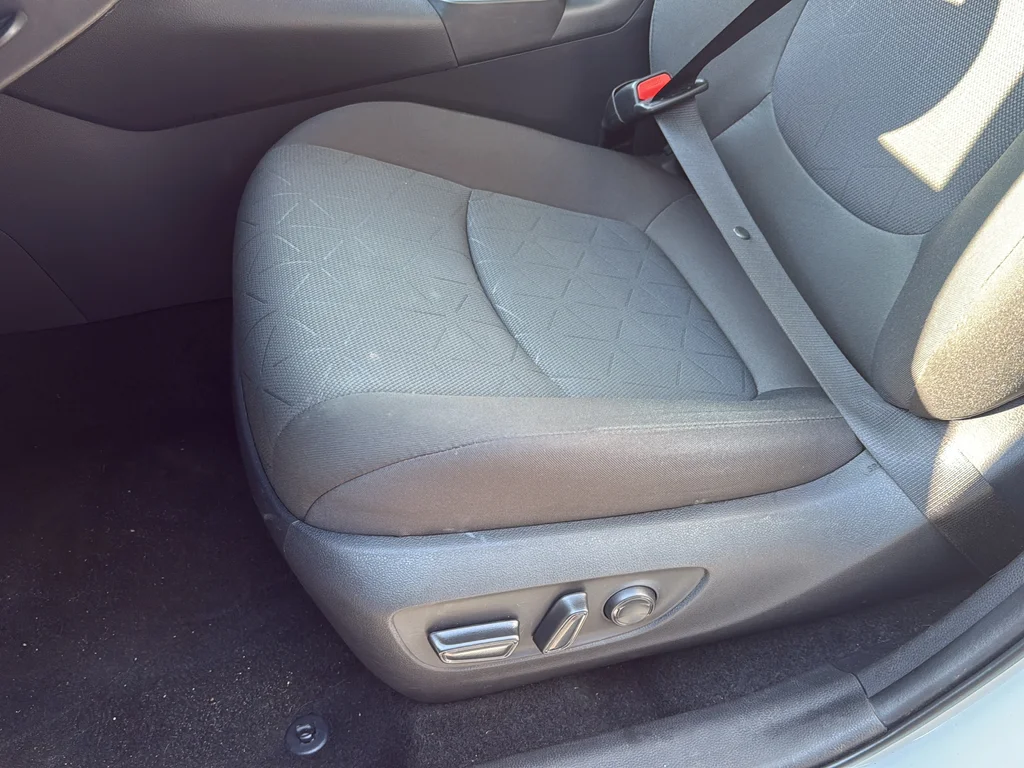 Used 2025 White Toyota XLE image 18