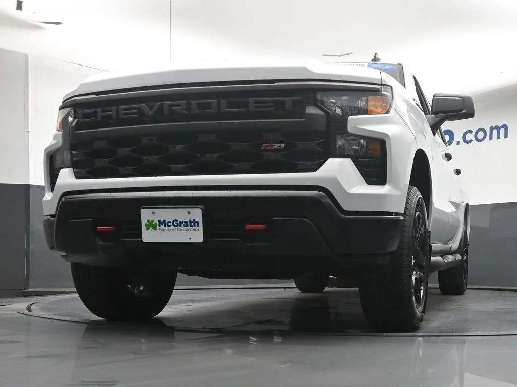 Used 2024 White Chevrolet Custom Trail Boss image 7