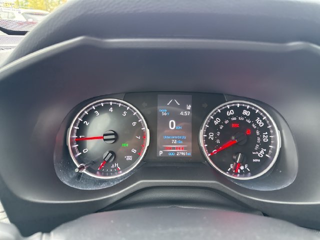 Used 2022 Silver Toyota XLE image 18