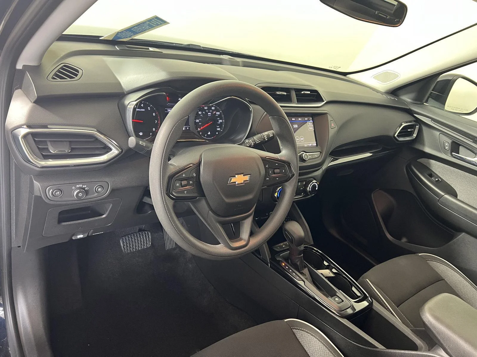 Used 2021 MIDNIGHT BLUE METALLIC Chevrolet LT image 4