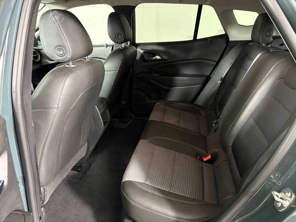 Used 2025 Gray Chevrolet LT image 35