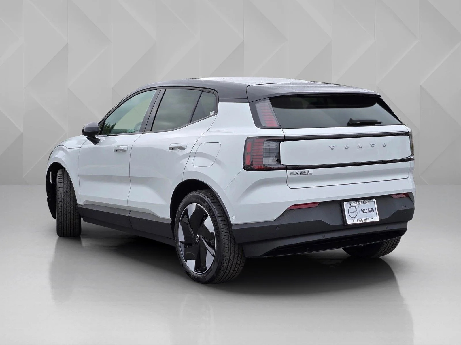 New 2026 White Volvo Twin Motor Performance Ultra image 4