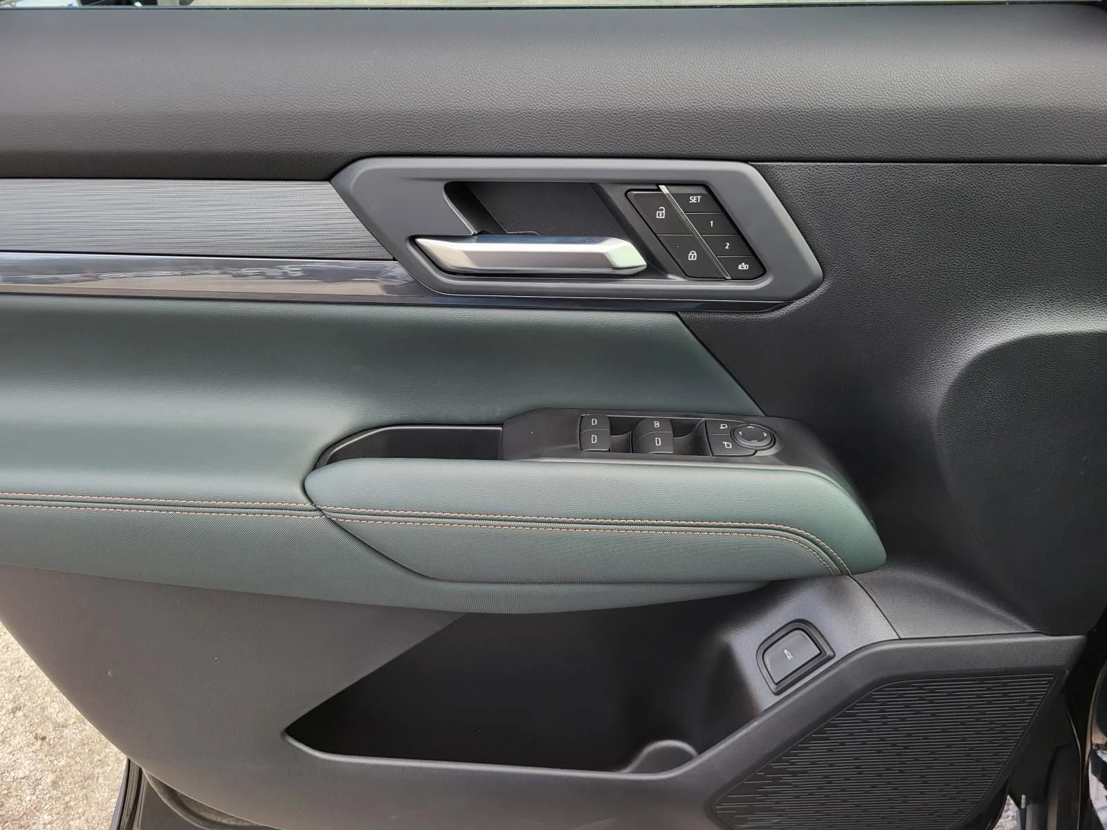 2026 GMC Terrain AT4 - Photo 6