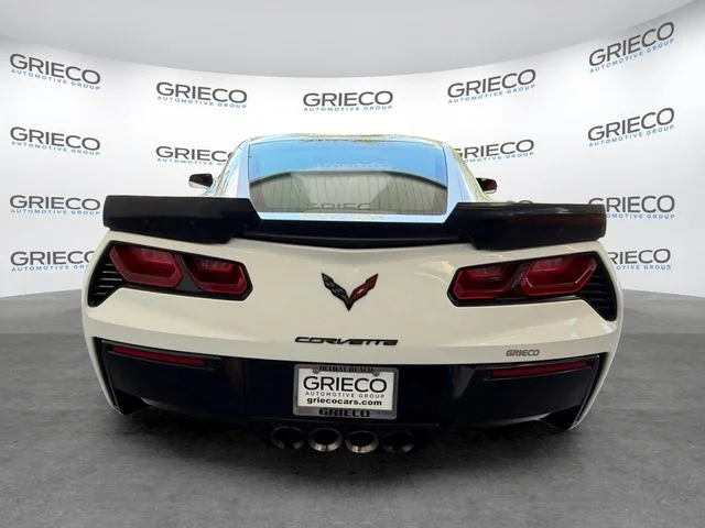 Used 2019 White Chevrolet Stingray image 8