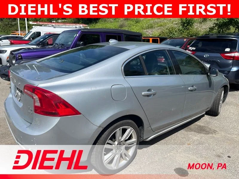 Used 2011 Silver Volvo T6 image 4