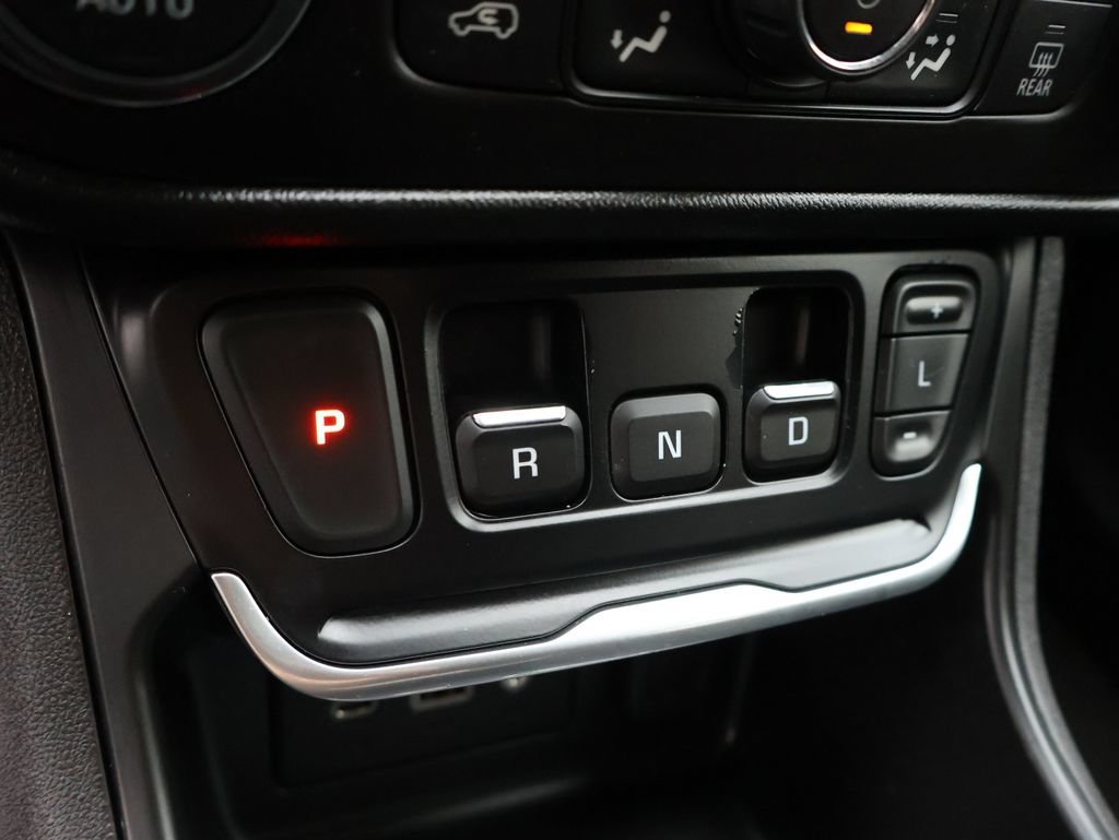 Used 2018 QUICKSILVER METALLIC GMC SLE image 24