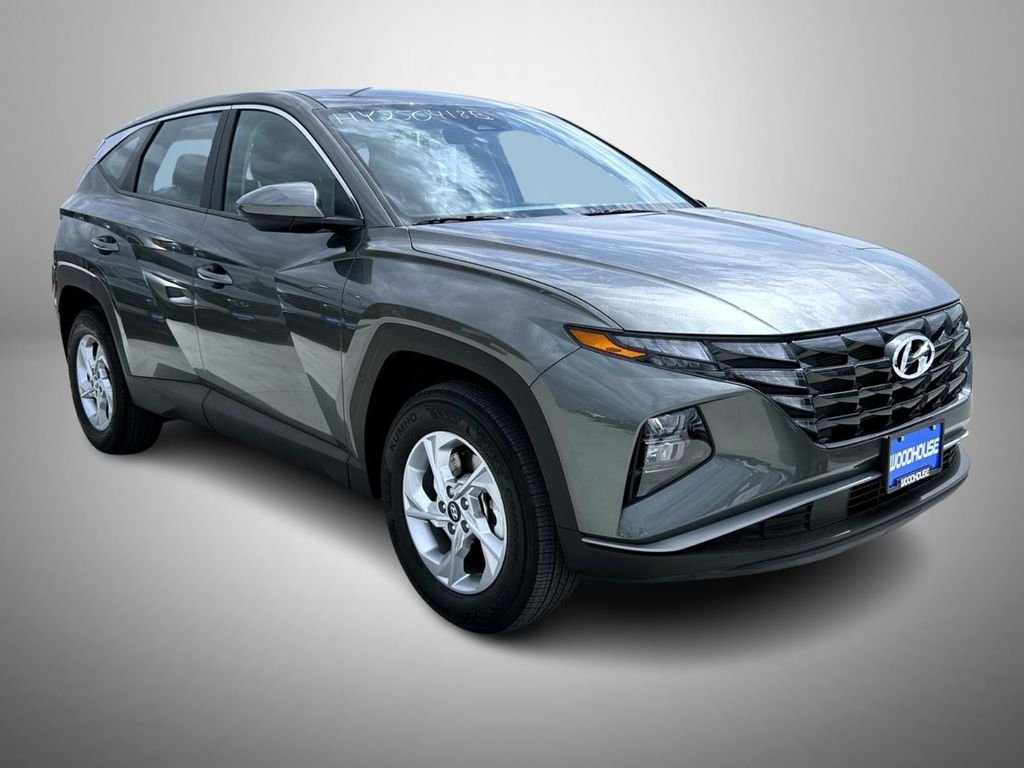 Used 2023 Gray Hyundai SE image 3