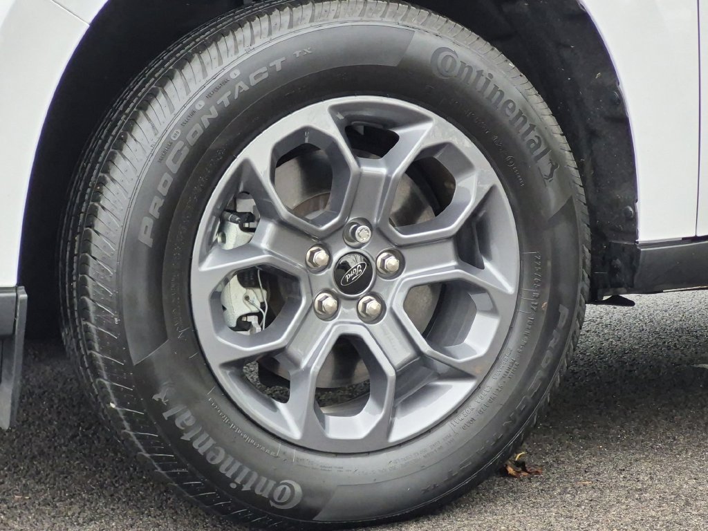 Used 2025 White Ford XLT image 23