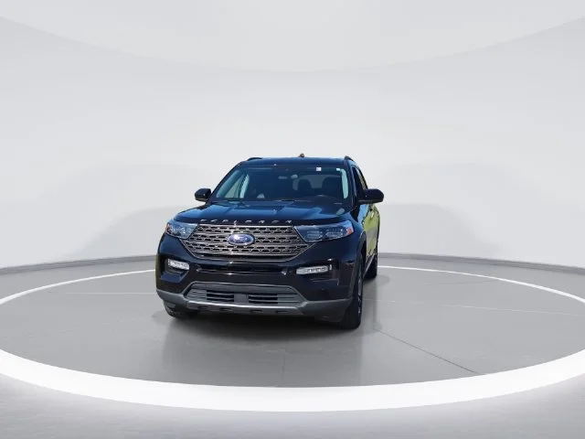 Used 2024 Black Ford XLT image 3
