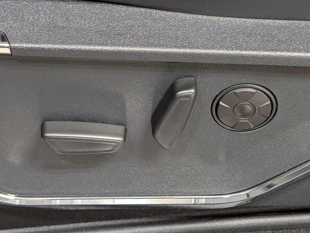 New 2026 Agate Black Metallic Ford F-250® Platinum® image 18