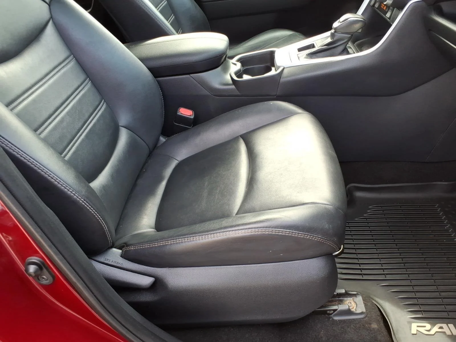 Used 2019 Ruby Flare Pearl Toyota XLE Premium image 18