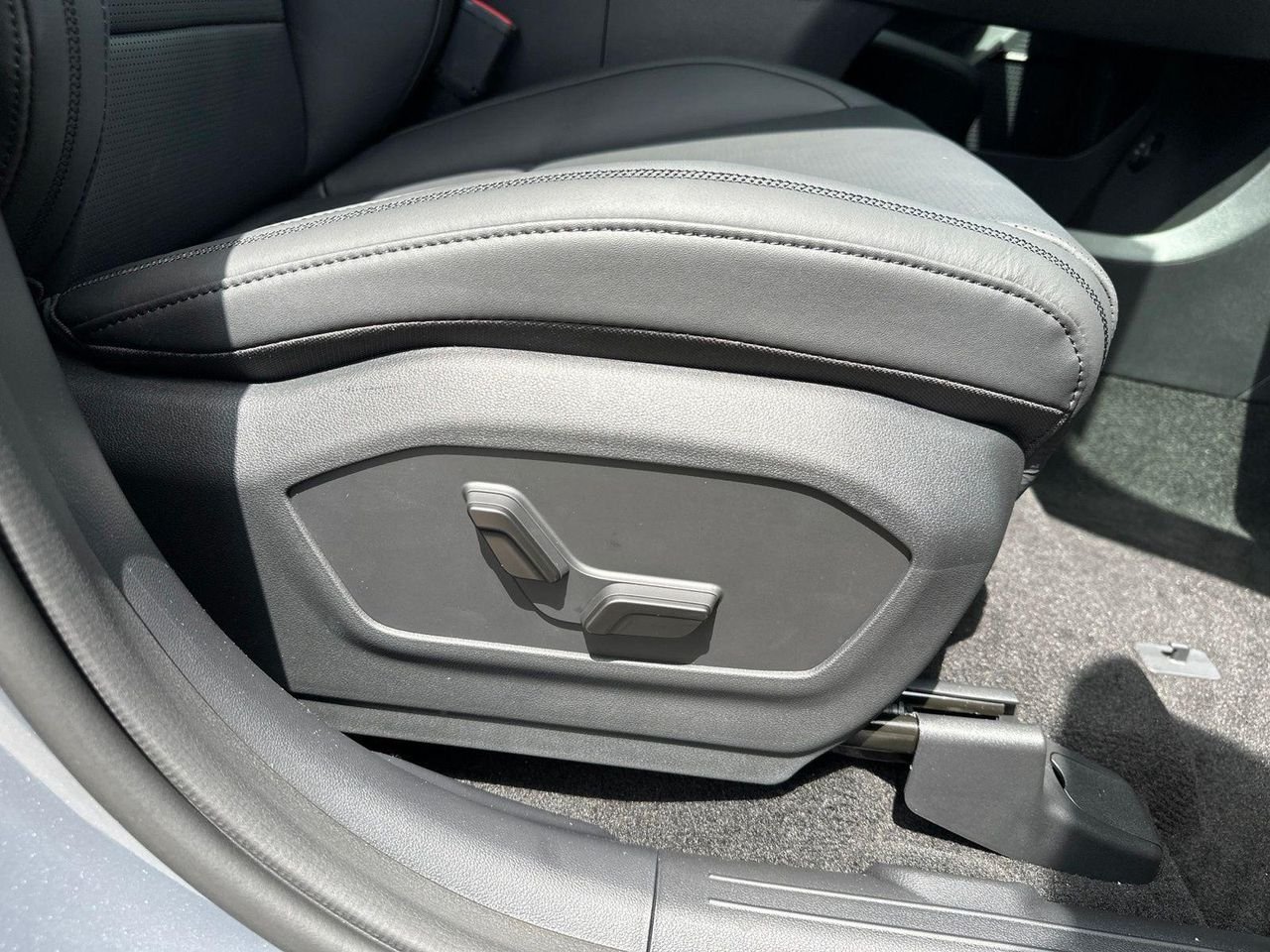 New 2026 Gray Hyundai Calligraphy image 133
