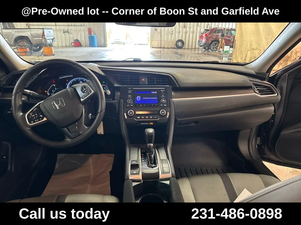 Used 2019  Honda LX image 17