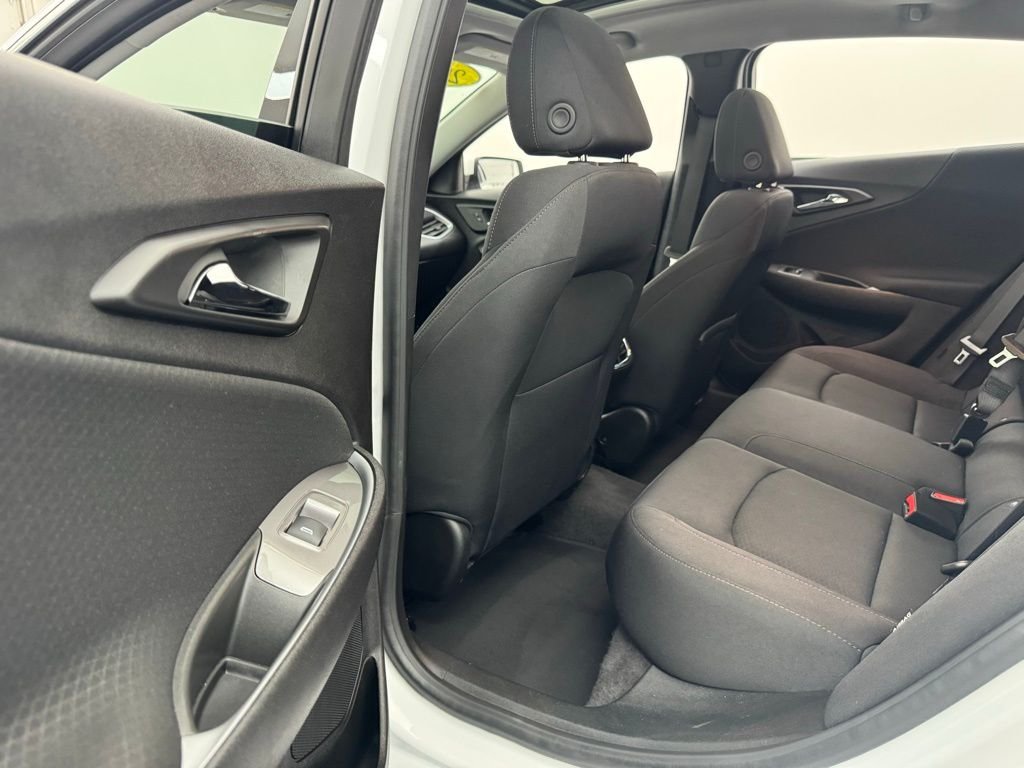 Used 2024 Summit White Chevrolet LT image 35