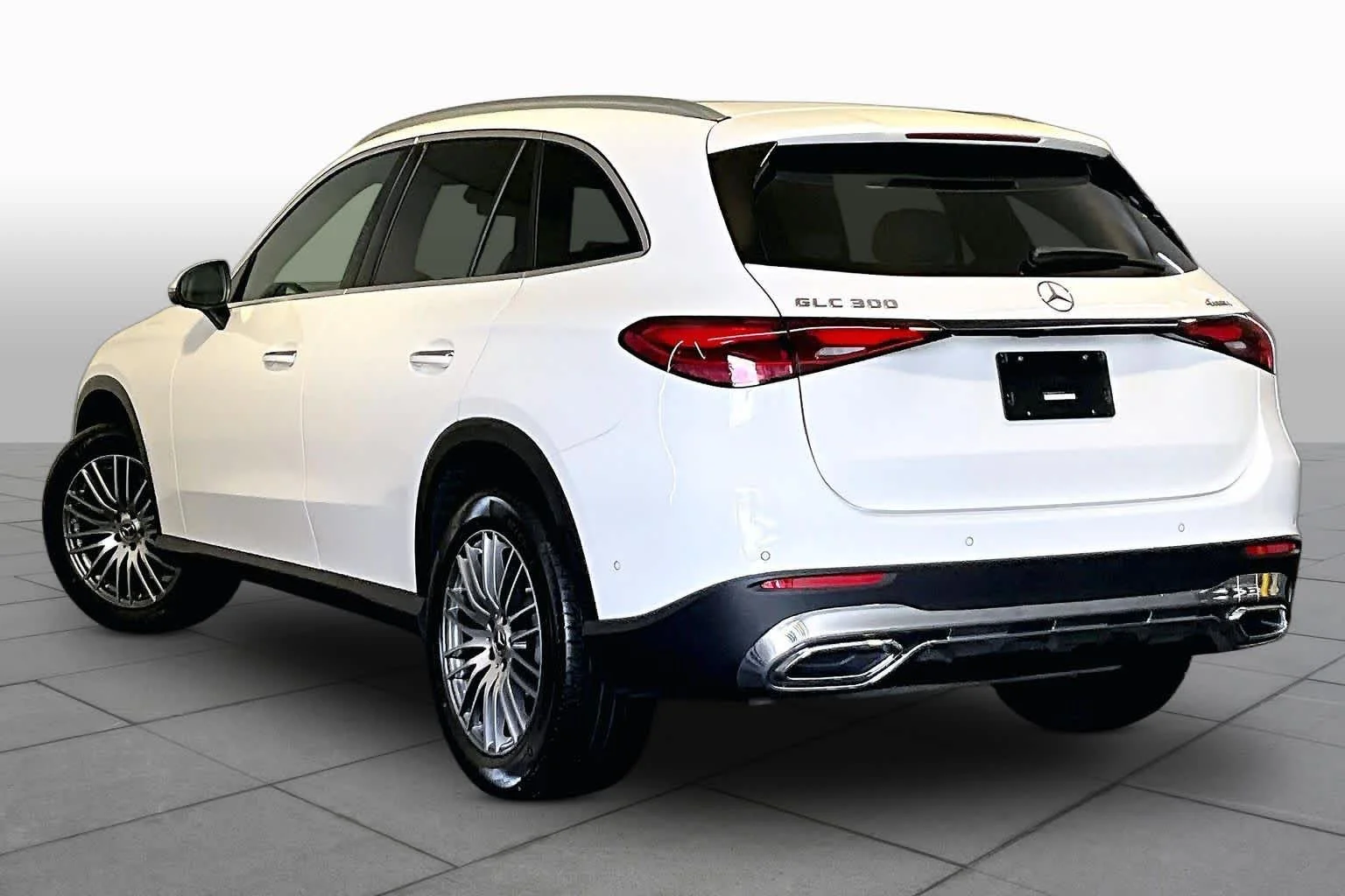 Certified Used 2026 Polar White Mercedes-Benz GLC 300 image 12