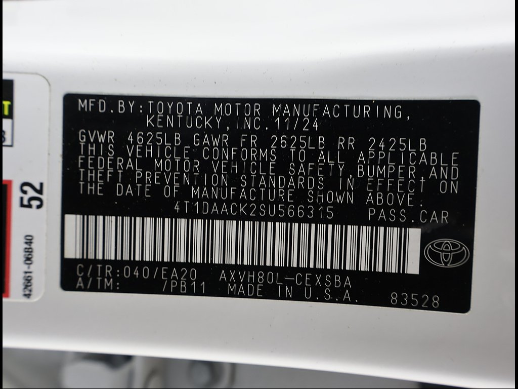 Used 2025 Ice Cap Toyota SE image 14