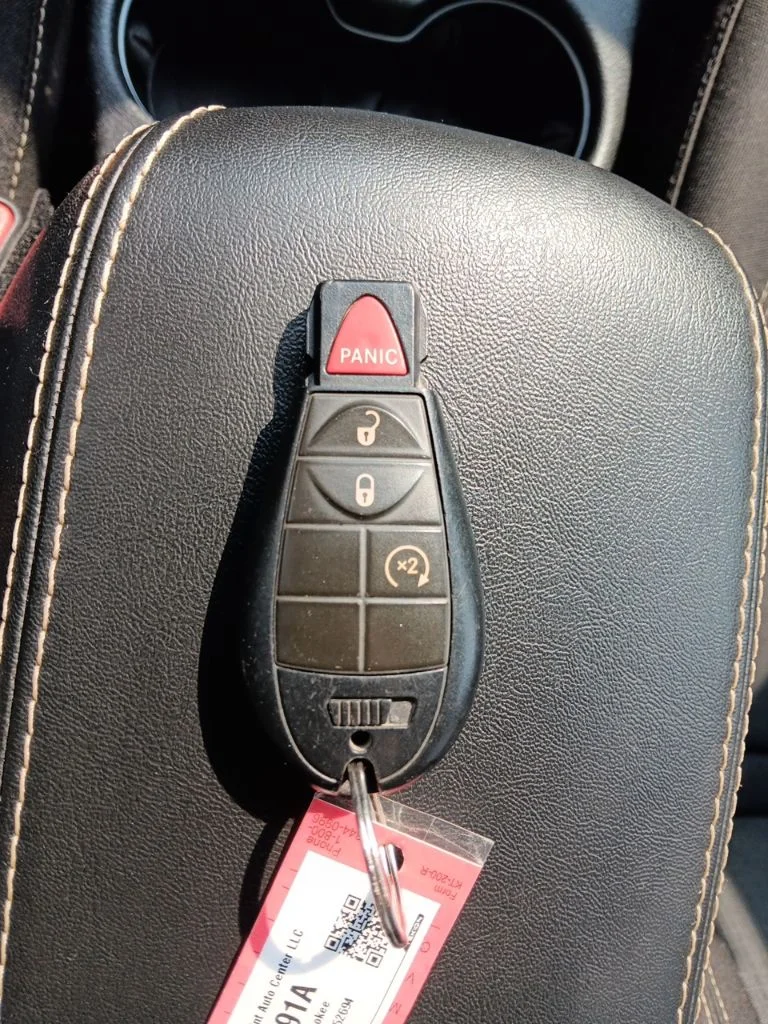 Used 2016 Deep Cherry Red Crystal Pearlcoat Jeep Latitude image 26