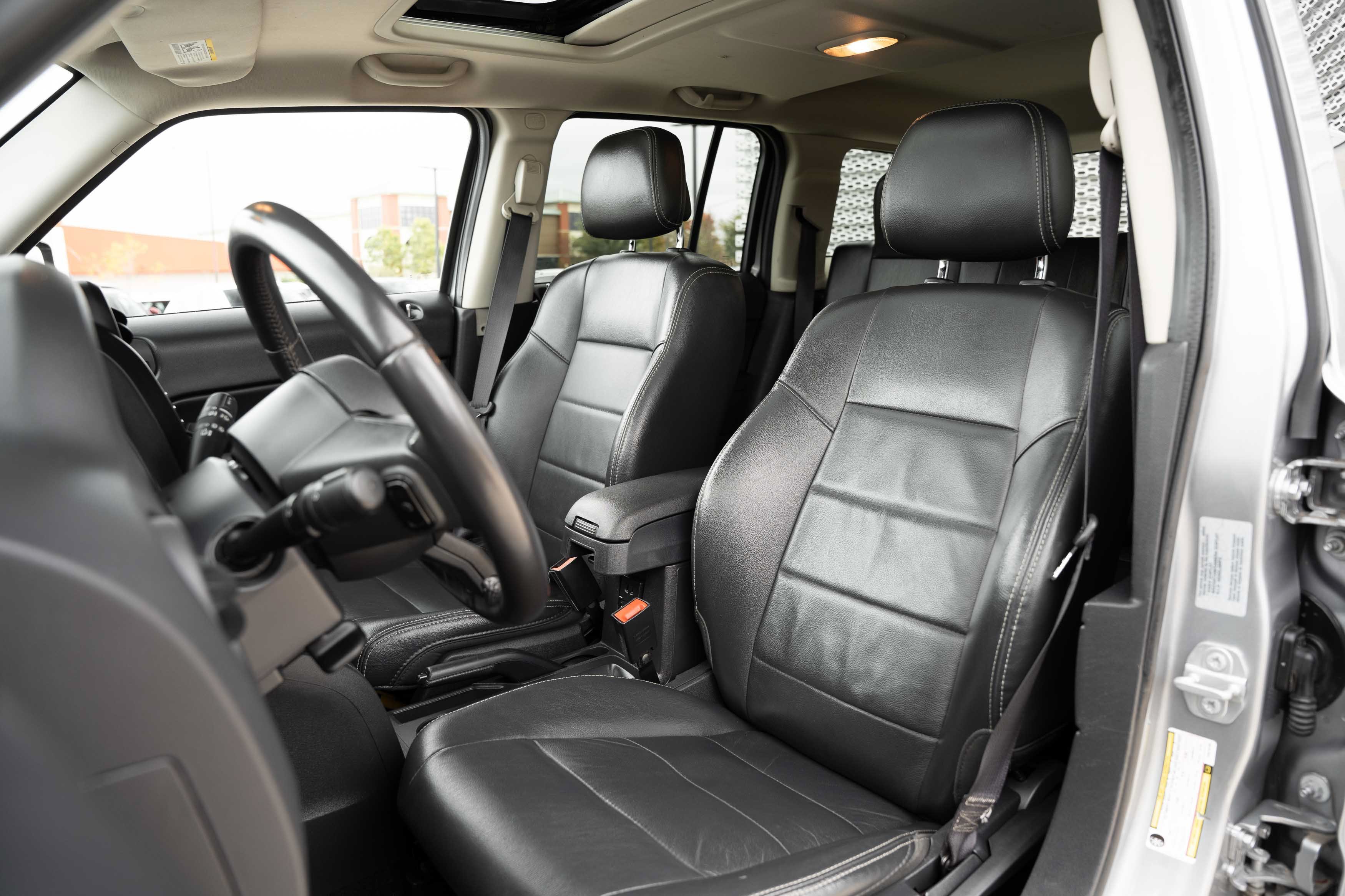 Used 2017 Billet Silver Metallic Clearcoat Jeep High Altitude image 16