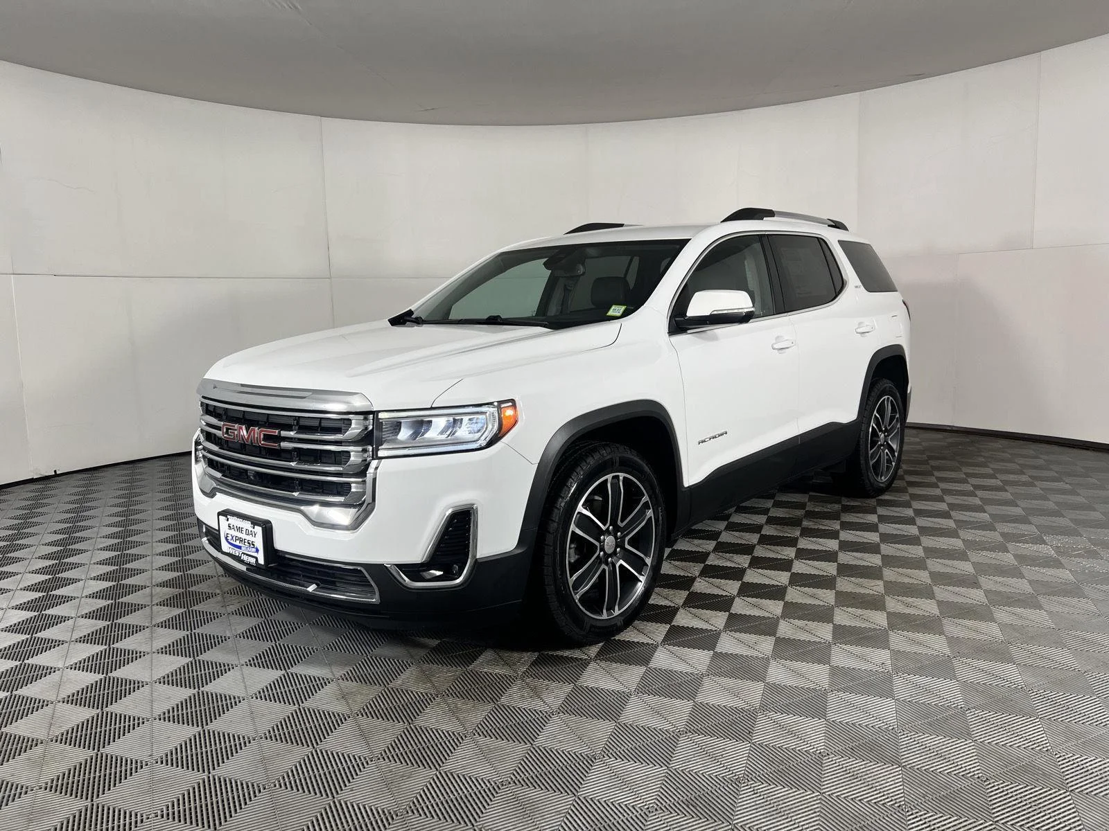 Used 2023 Summit White GMC SLT image 23