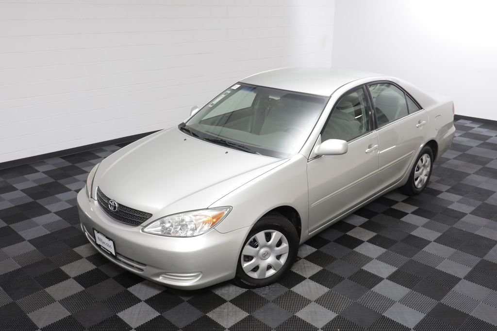 Used 2003 Toyota Camry LE with VIN 4T1BE32K93U726684 for sale in Naperville, IL