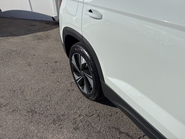 New 2026 Pure White Volkswagen 1.5T SE image 6