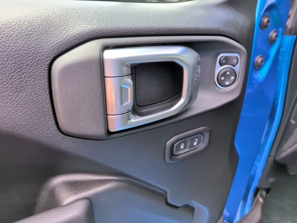 New 2026 Hydro Blue Pearl-Coat Exterior Paint Jeep Sport S image 14