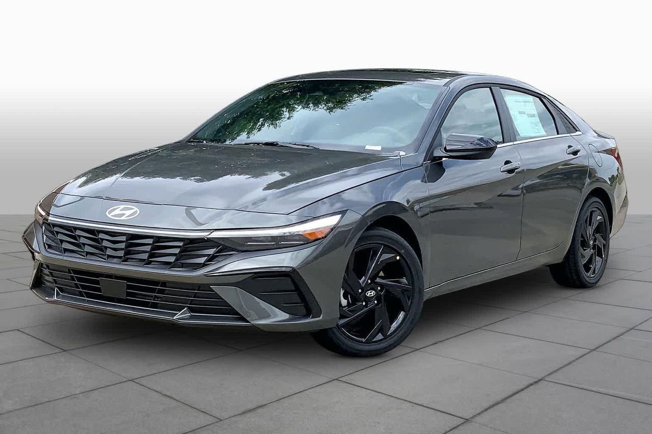 2026 Hyundai Elantra 2.0 SEL Sport Premium's photo