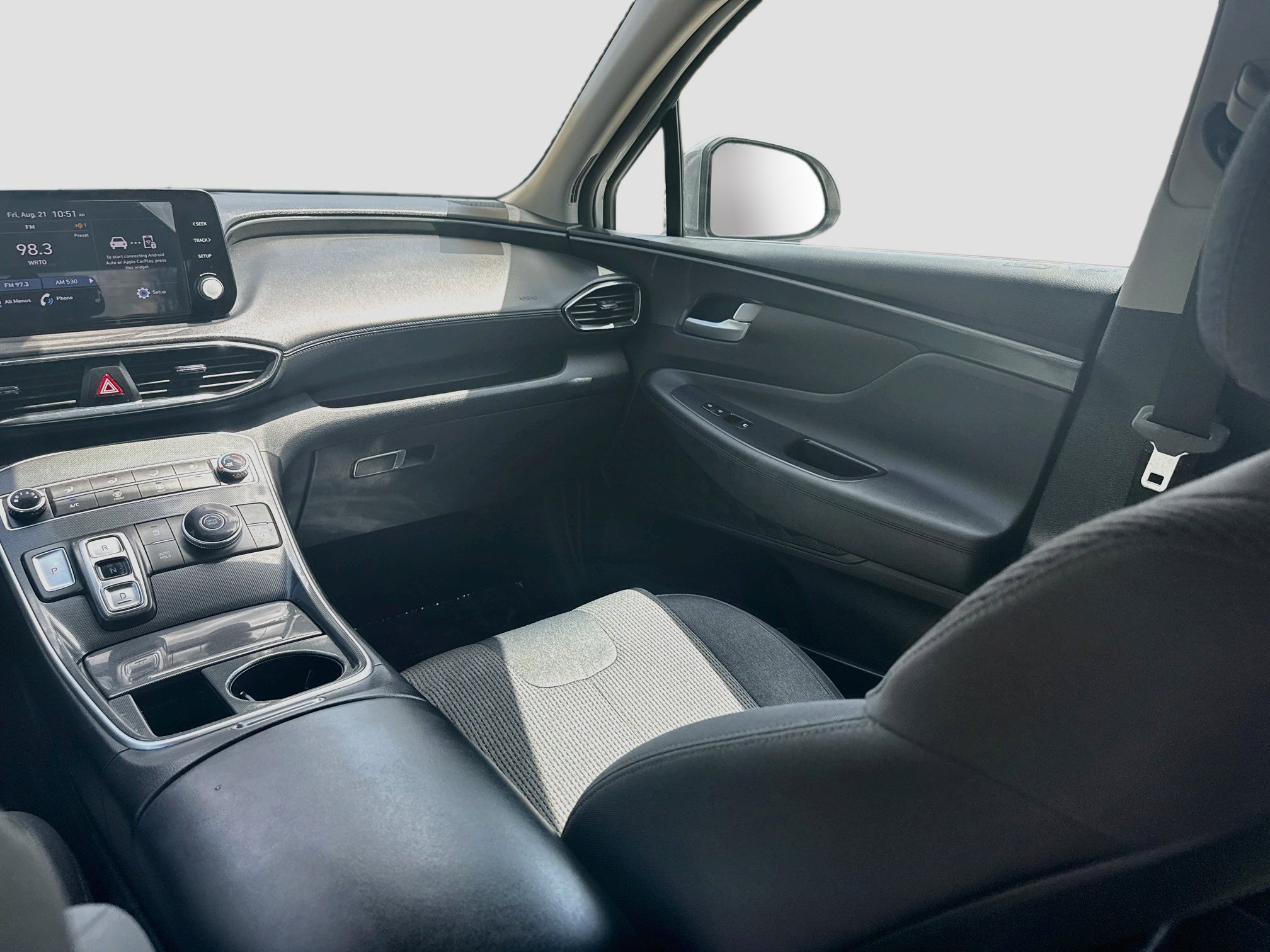 Used 2021 Shimmering Silver Hyundai SE image 19