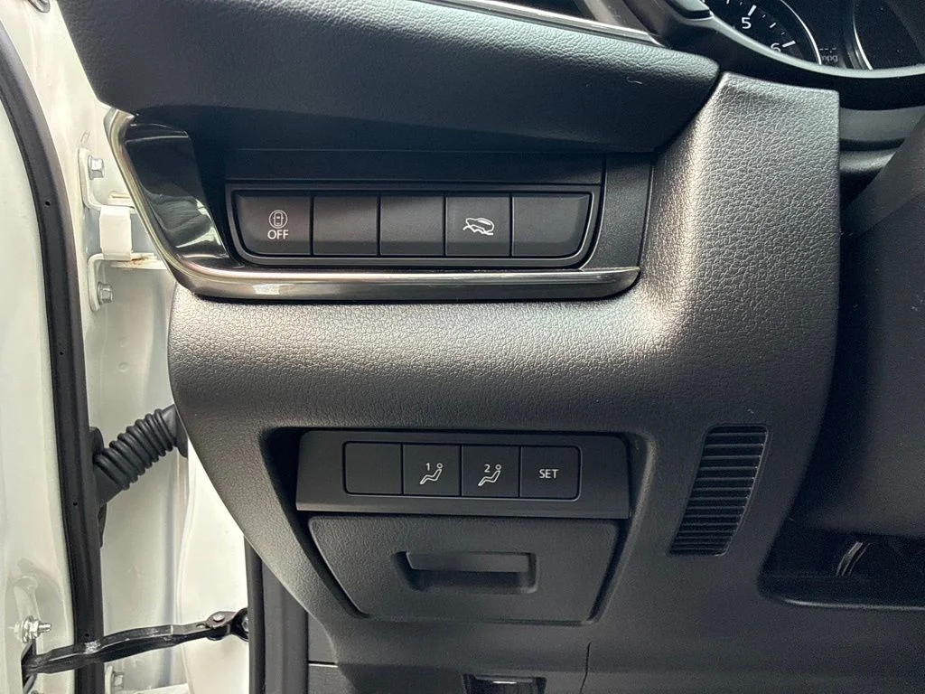 Used 2023 Snowflake White Pearl Mazda 2.5 S Preferred Package image 17
