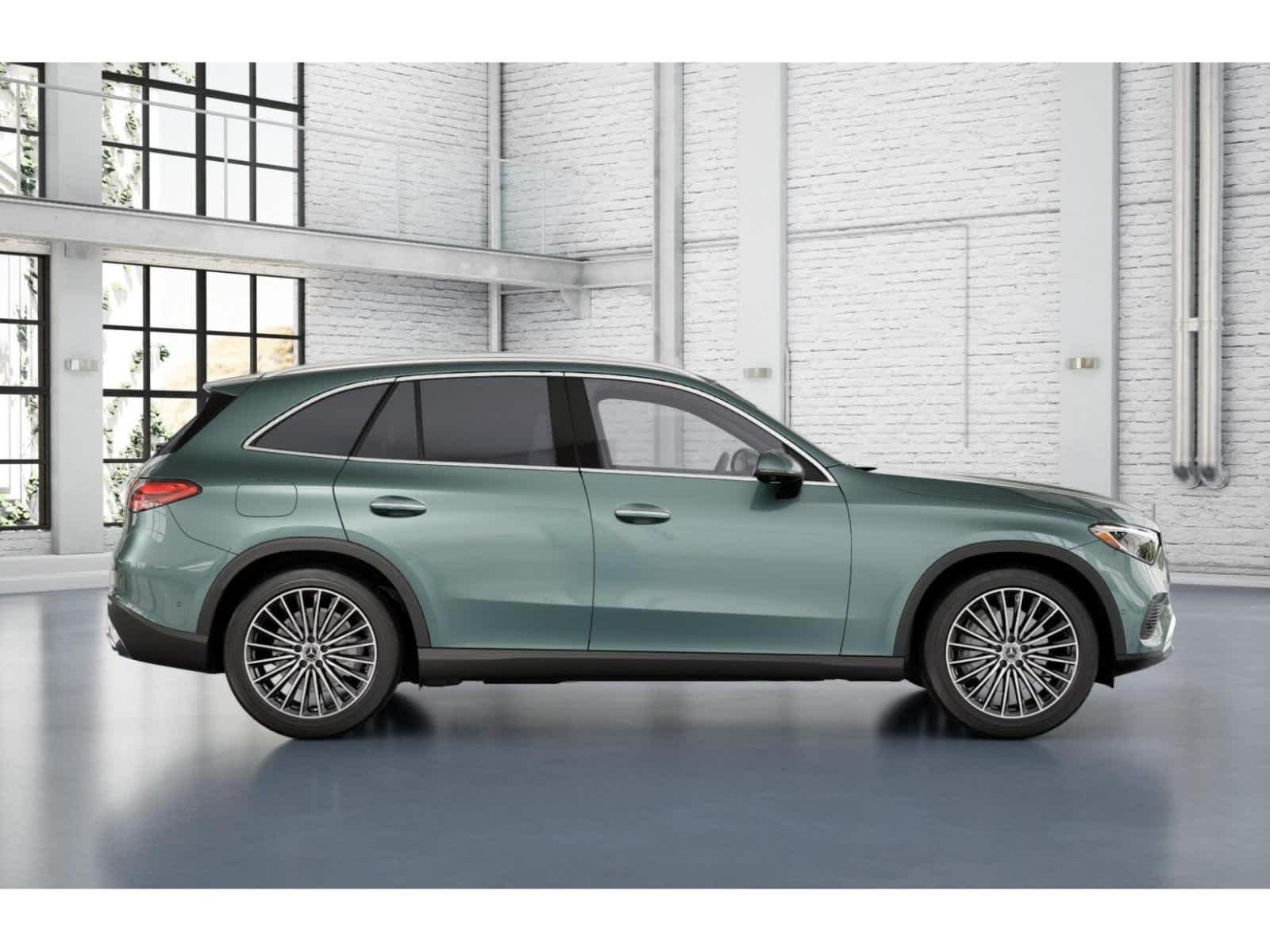 Used 2026 Verde Silver Metallic Mercedes-Benz GLC 300 image 2