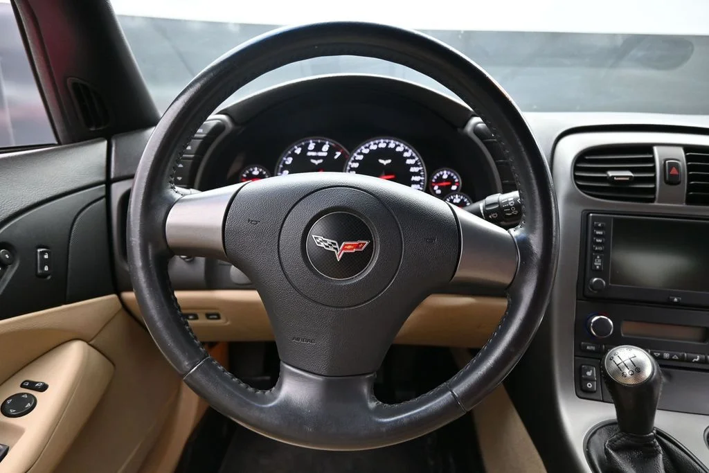 Used 2006 Red Chevrolet Base image 14