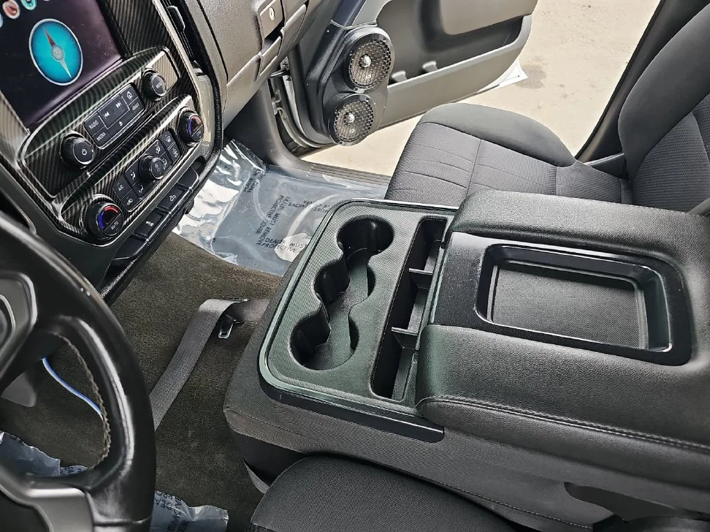Used 2018 Silver Chevrolet LT image 22